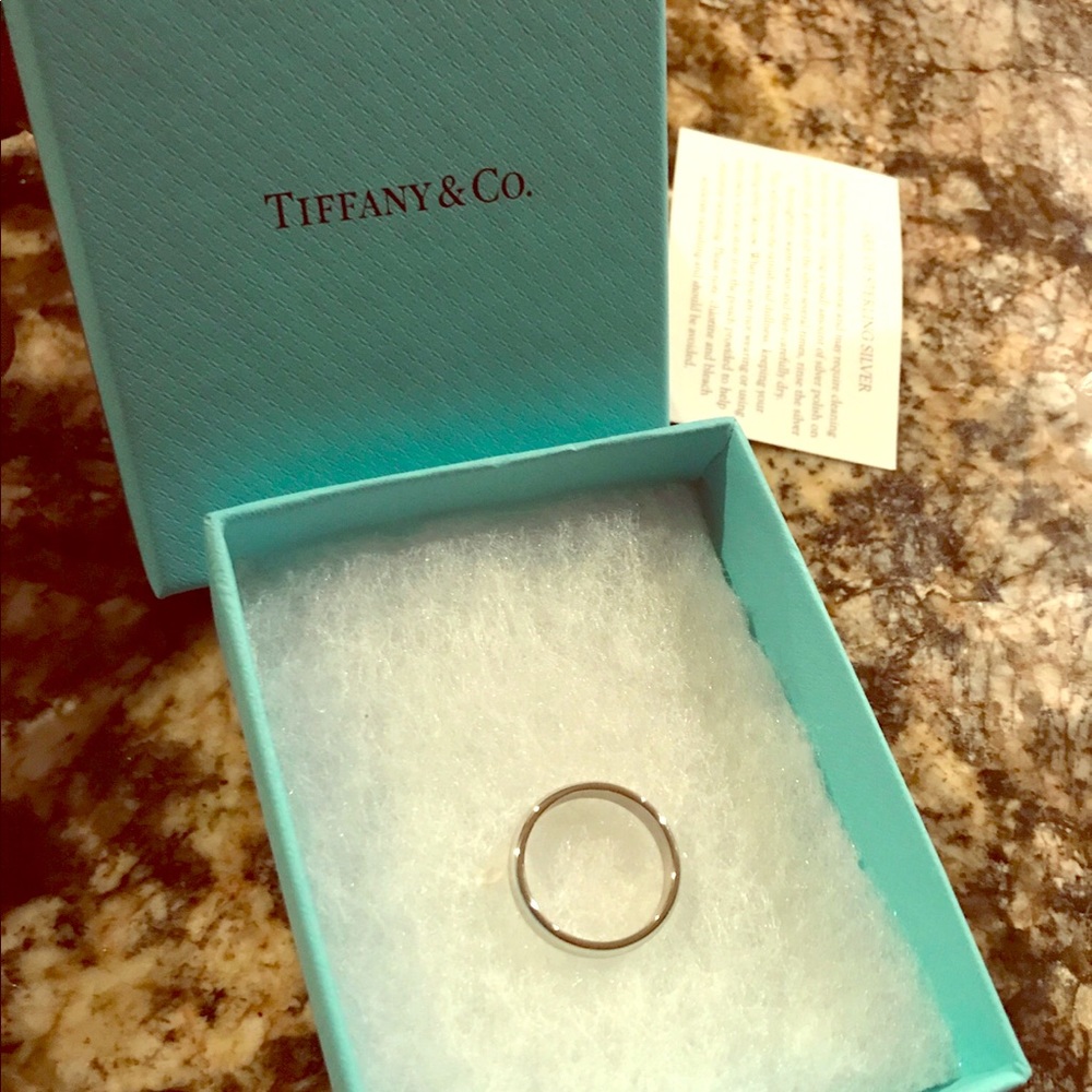 Men’s wedding band